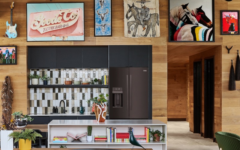 community area, co-working space